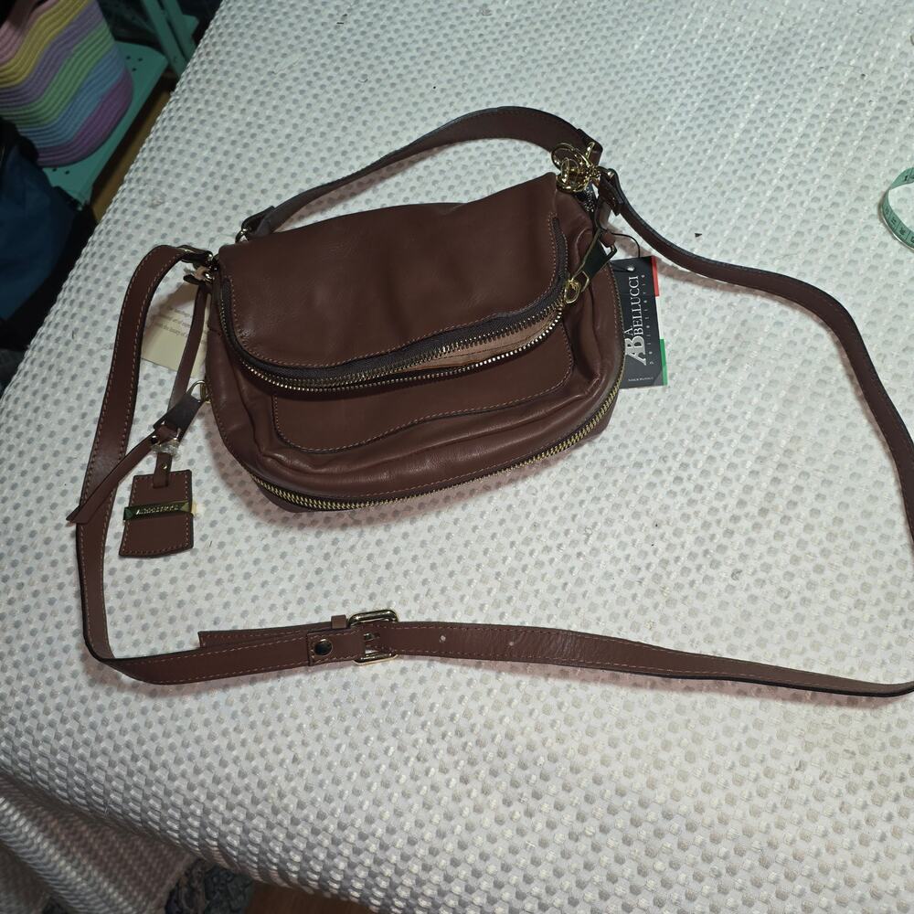 A BELLUCCI GENUINE LEATHER CROSSBODY BAG